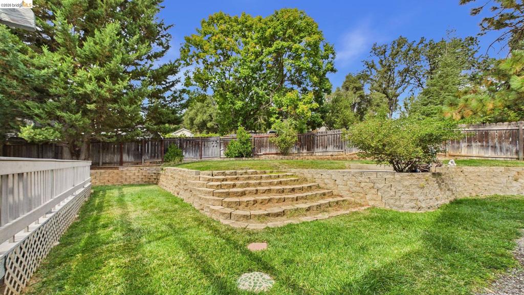 21710 Hyde Street, Sonora, CA 95370-6954