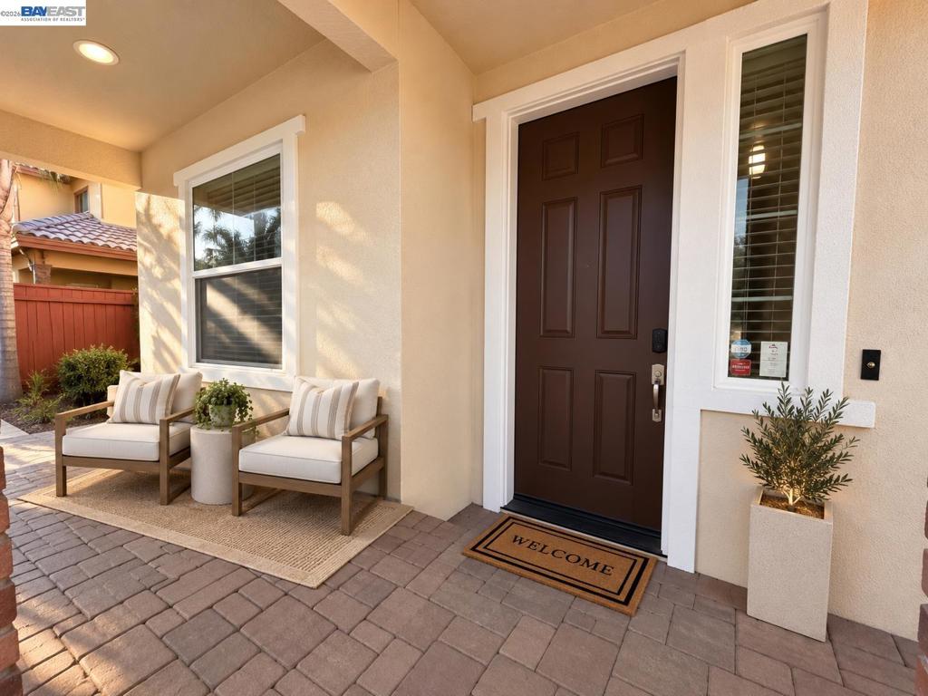 565 Fallsburg Court, Brentwood (CC), CA 94513