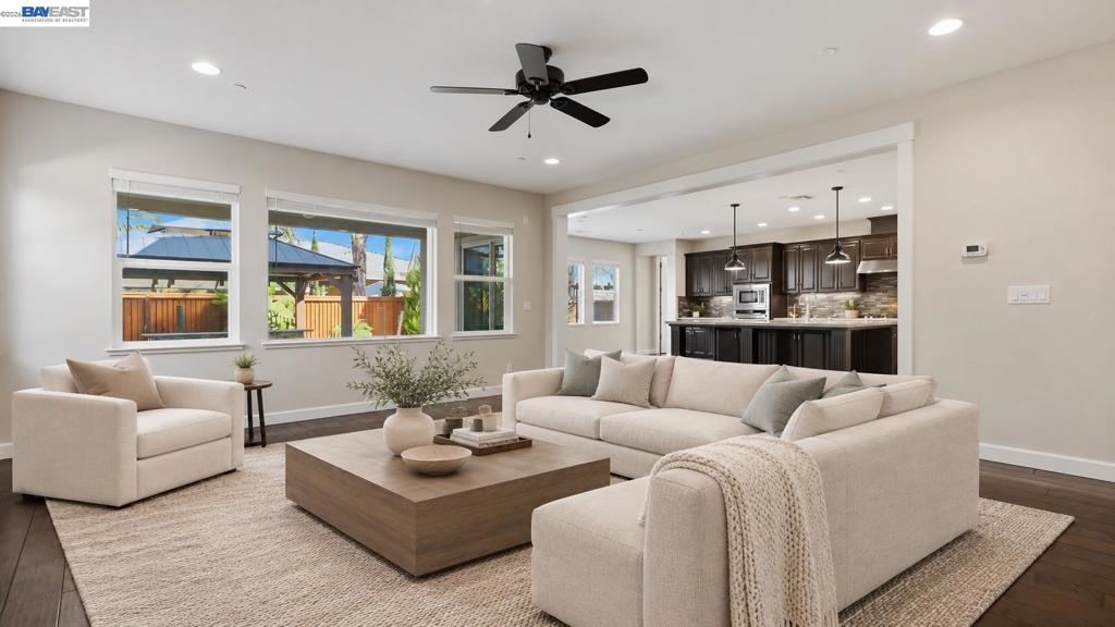 565 Fallsburg Court, Brentwood (CC), CA 94513
