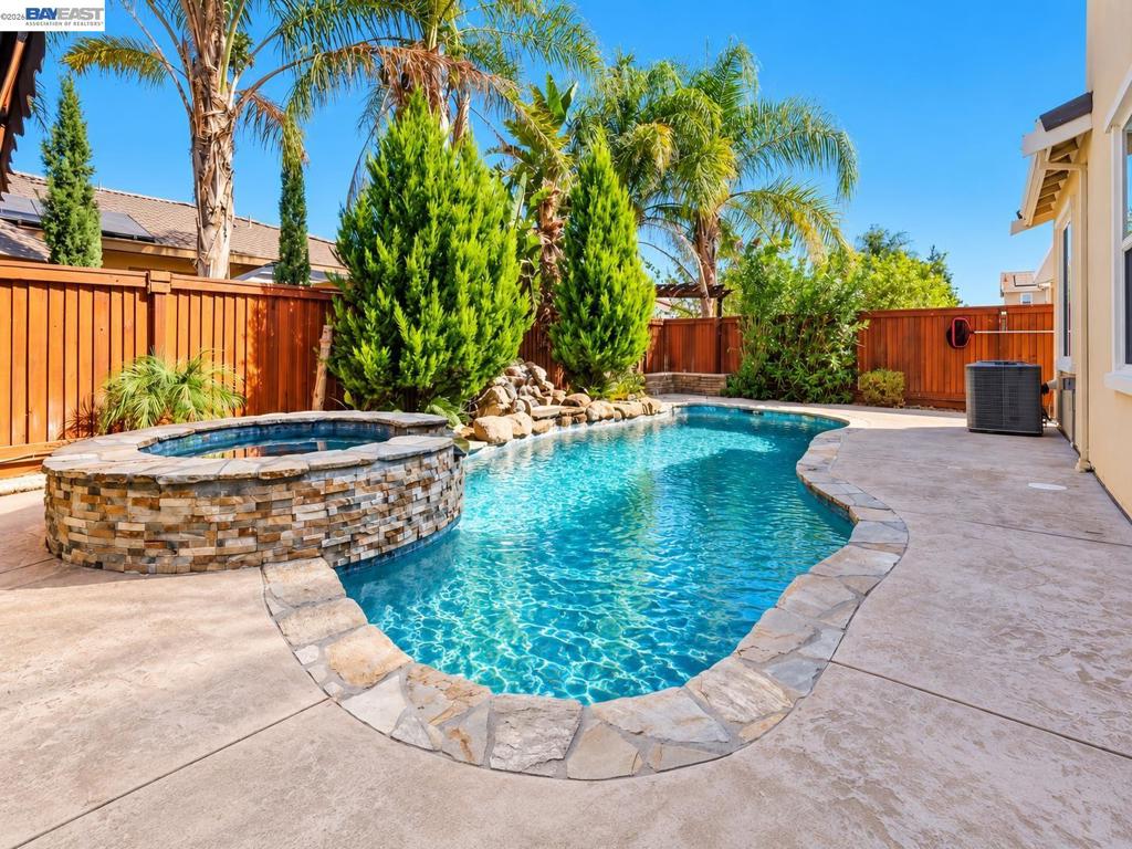565 Fallsburg Court, Brentwood (CC), CA 94513