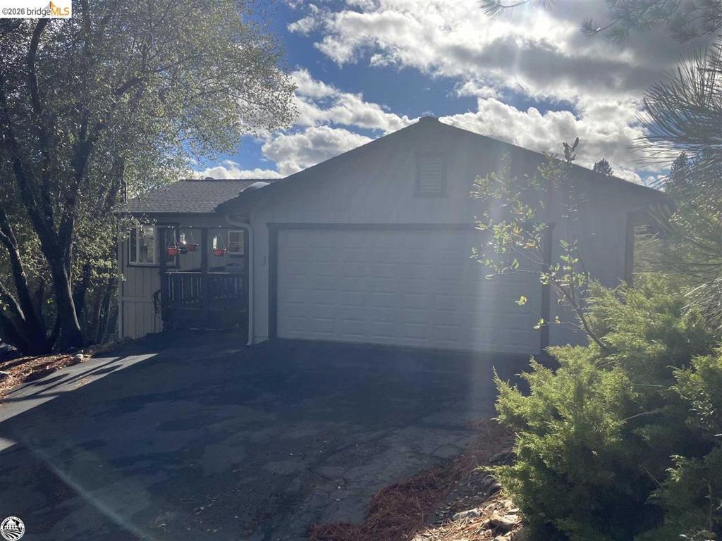 19685 GOLDEN ROCK CIR, Groveland, CA 95321