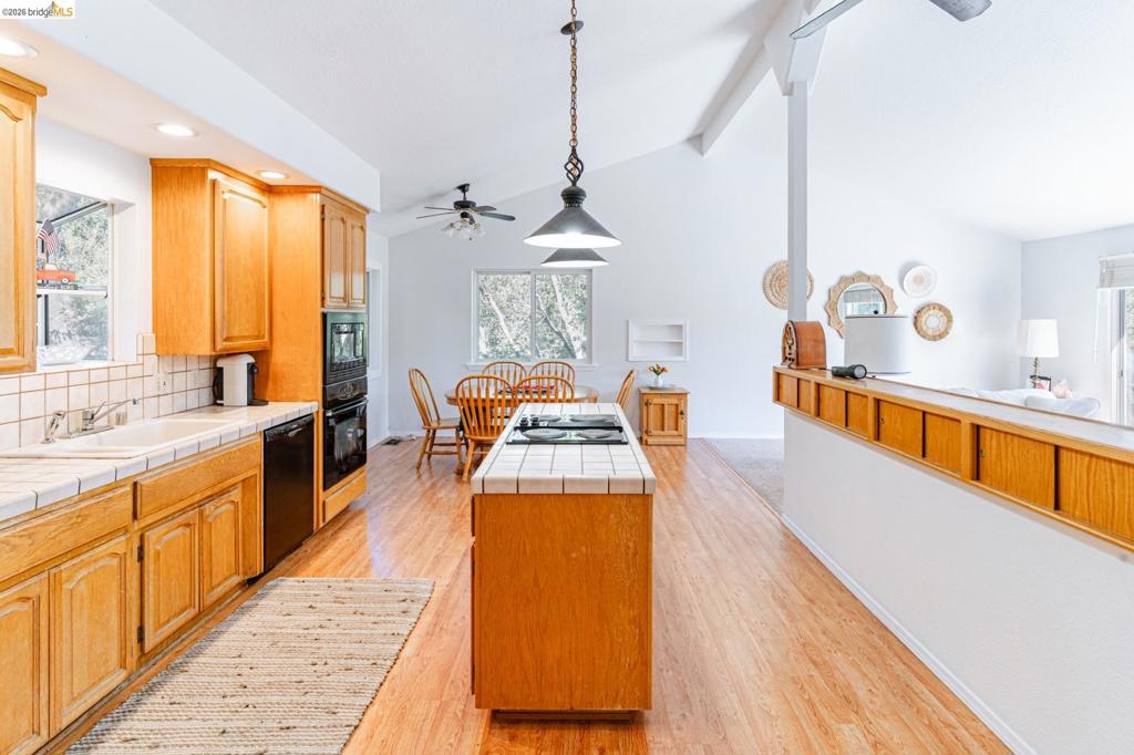 19685 GOLDEN ROCK CIR, Groveland, CA 95321