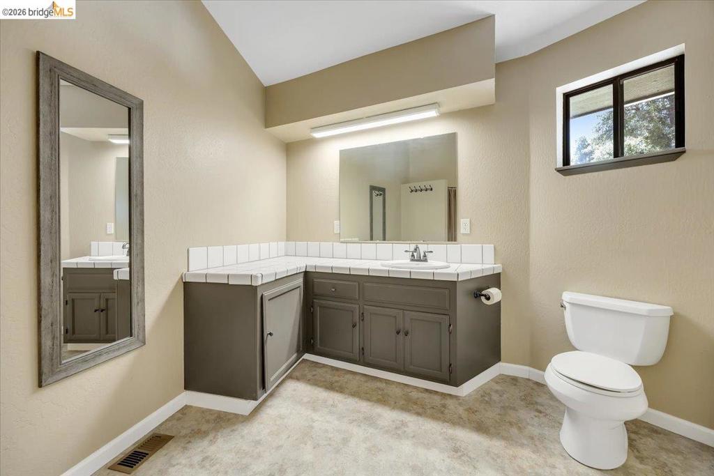 21065 Crystal Falls Dr, Sonora, CA 95370