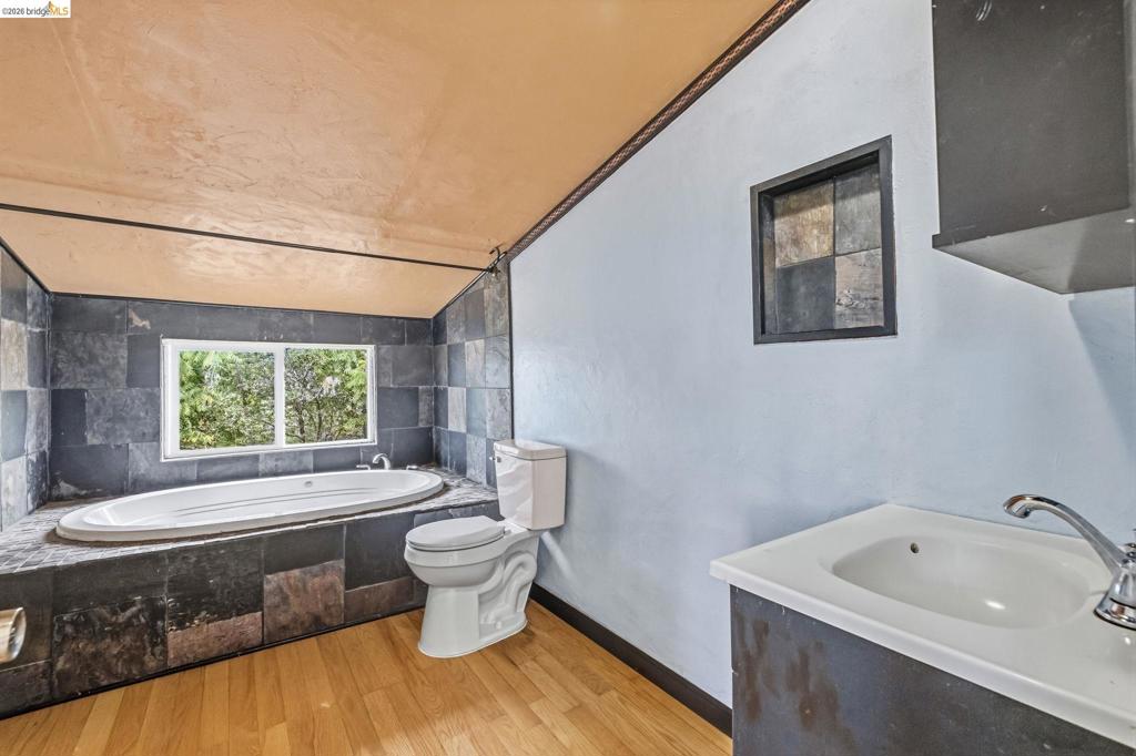 9774 Mormon Creek Rd., Sonora, CA 95370