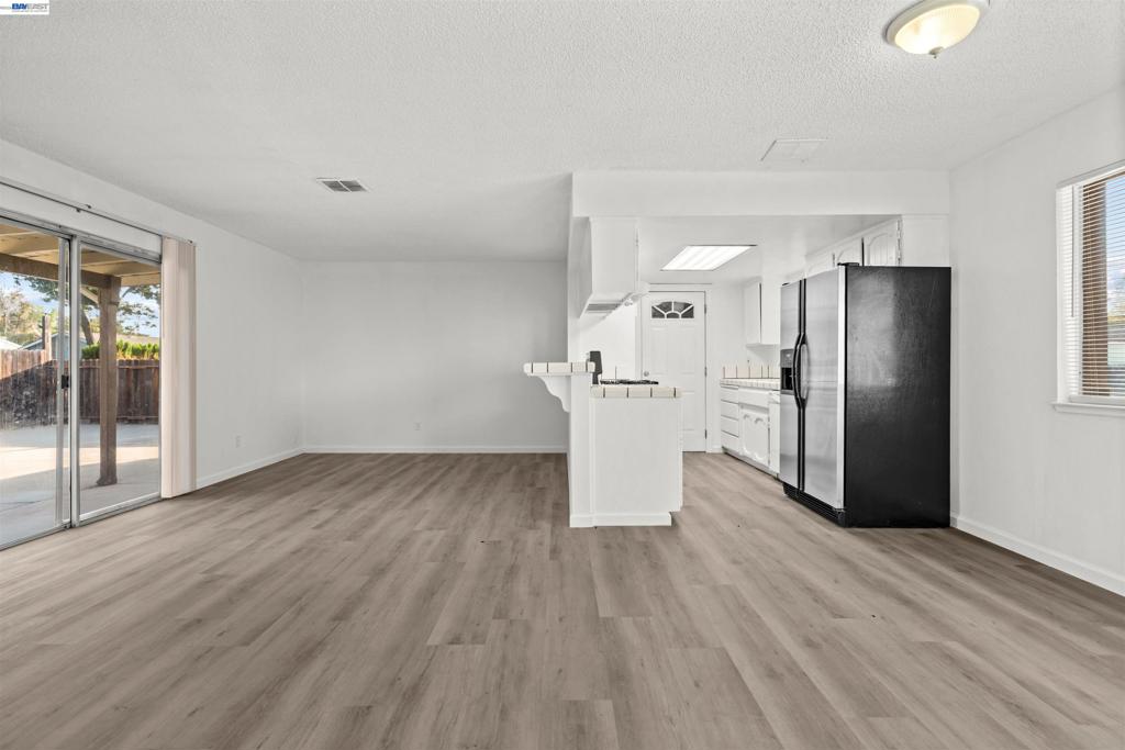 2709 Albion Way, Modesto, CA 95358