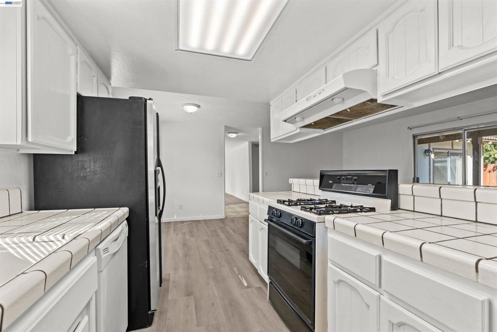 2709 Albion Way, Modesto, CA 95358