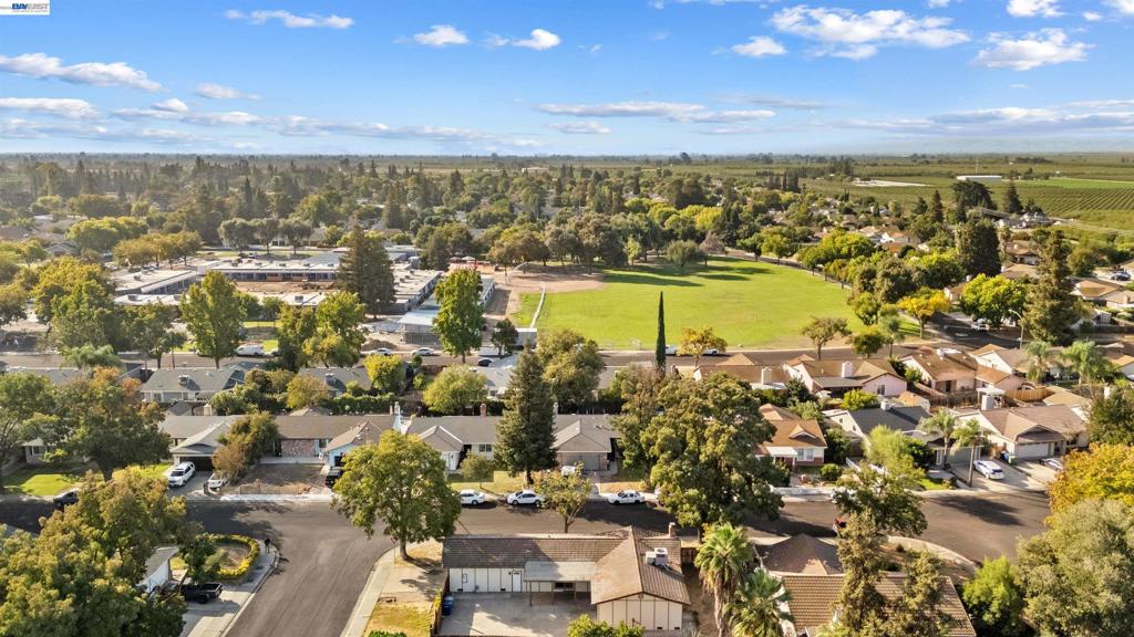 2709 Albion Way, Modesto, CA 95358