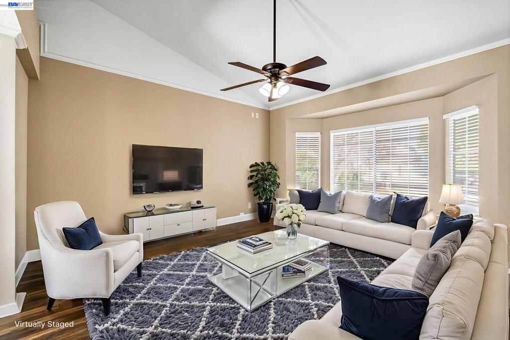 2034 Wrenwood Ave, Clovis, CA 93611
