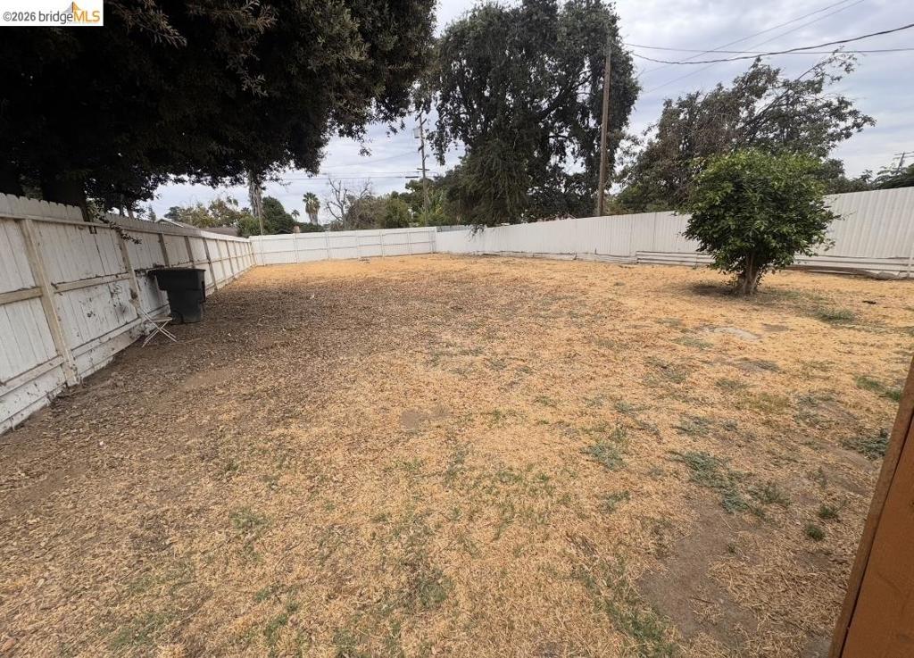 1508 Victoria DR, Modesto, CA 95351