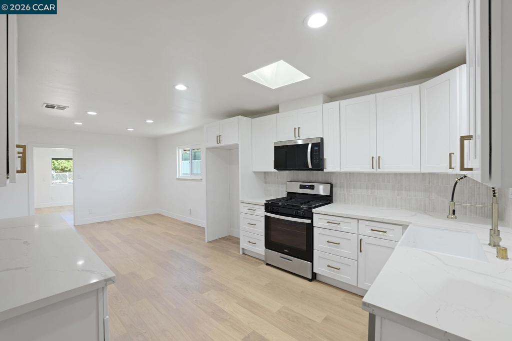300 Pueblo Ave, Modesto, CA 95351