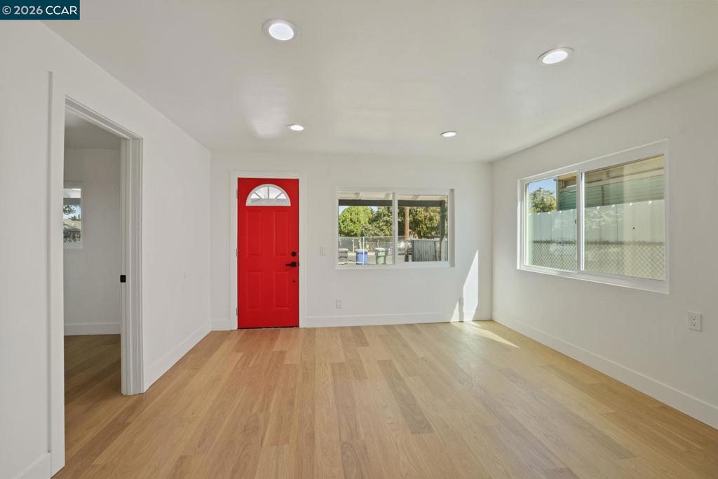 300 Pueblo Ave, Modesto, CA 95351