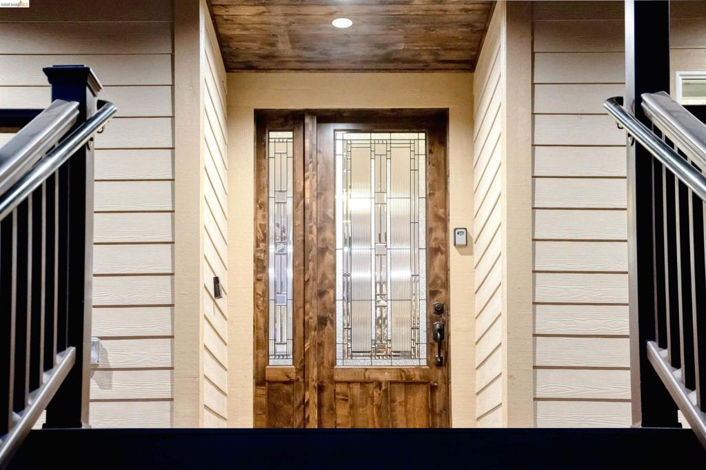 20145 Pleasantview Dr, Groveland, CA 95321-9587