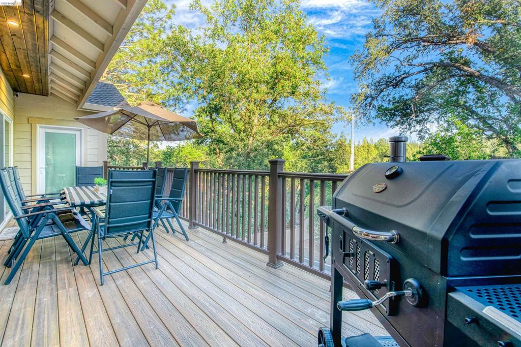 20145 Pleasantview Dr, Groveland, CA 95321-9587