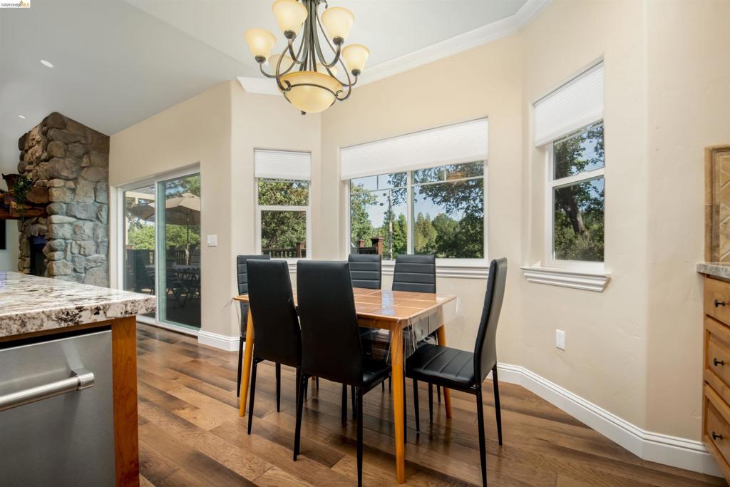 20145 Pleasantview Dr, Groveland, CA 95321-9587