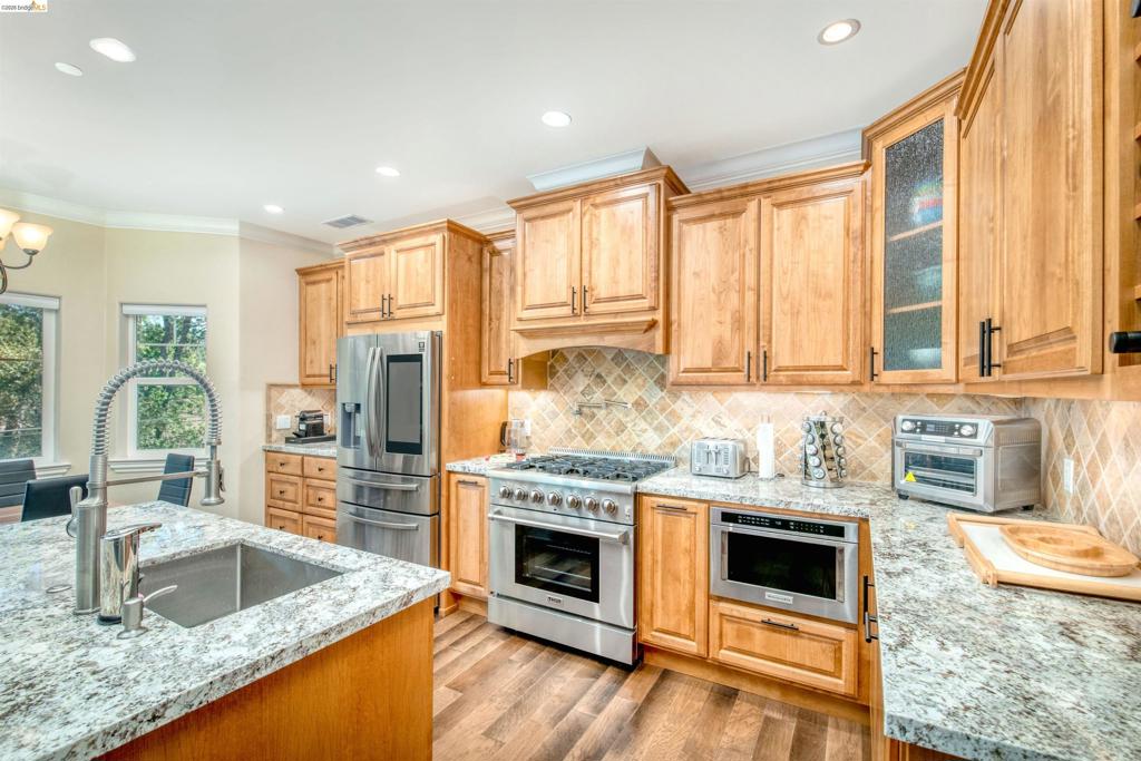 20145 Pleasantview Dr, Groveland, CA 95321-9587