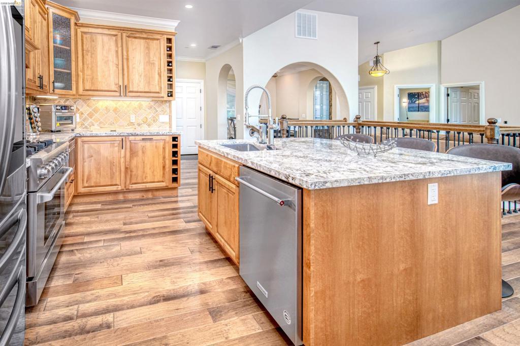 20145 Pleasantview Dr, Groveland, CA 95321-9587