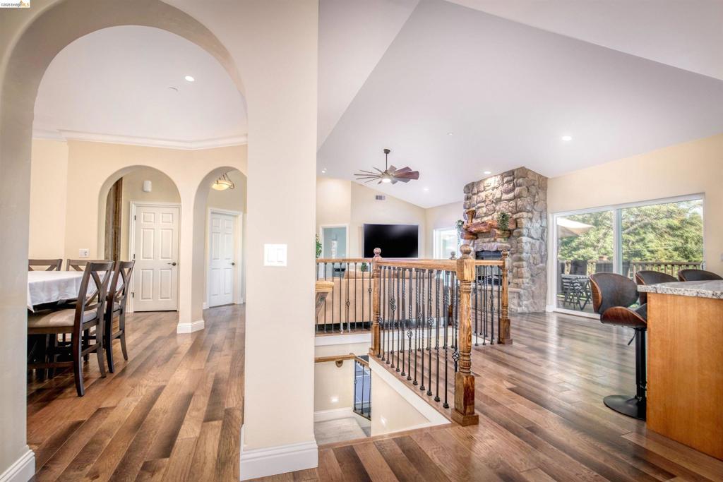 20145 Pleasantview Dr, Groveland, CA 95321-9587