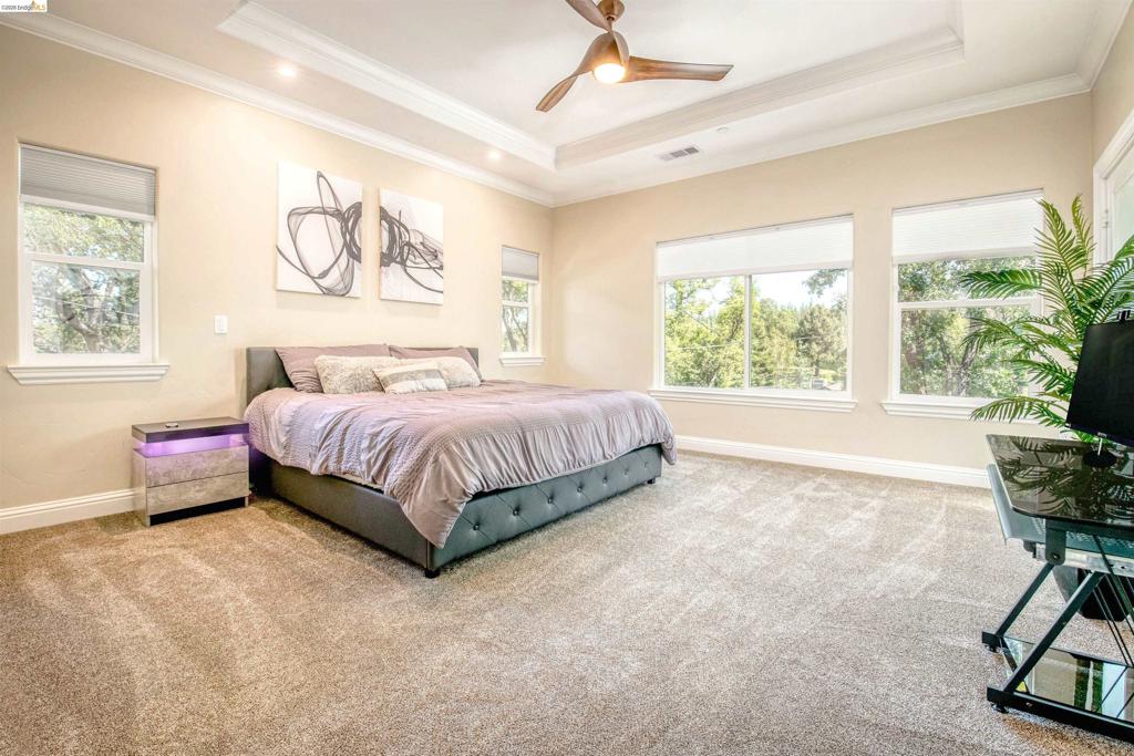 20145 Pleasantview Dr, Groveland, CA 95321-9587
