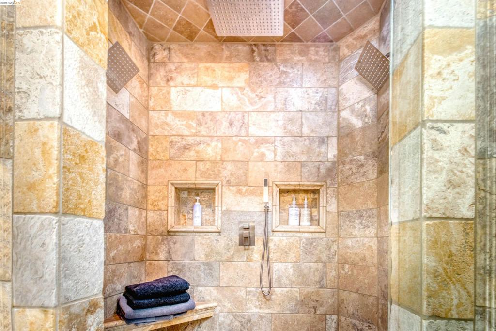 20145 Pleasantview Dr, Groveland, CA 95321-9587