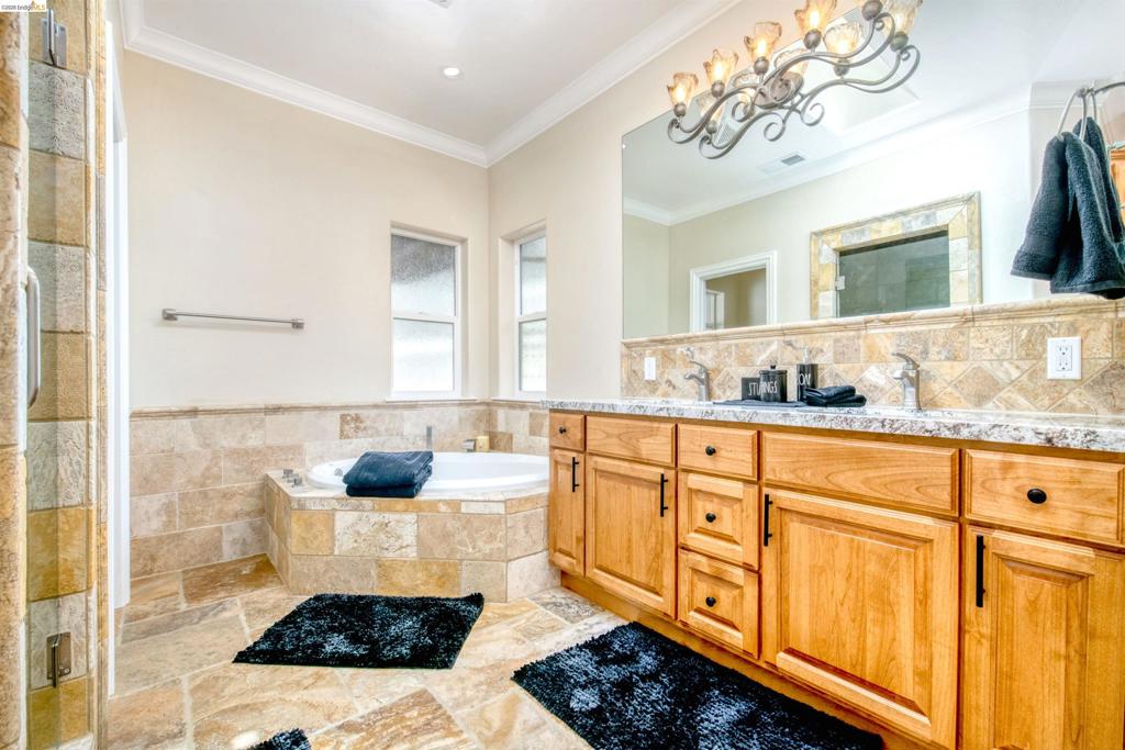 20145 Pleasantview Dr, Groveland, CA 95321-9587