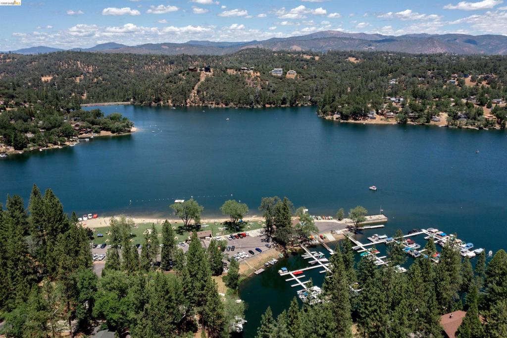 20145 Pleasantview Dr, Groveland, CA 95321-9587