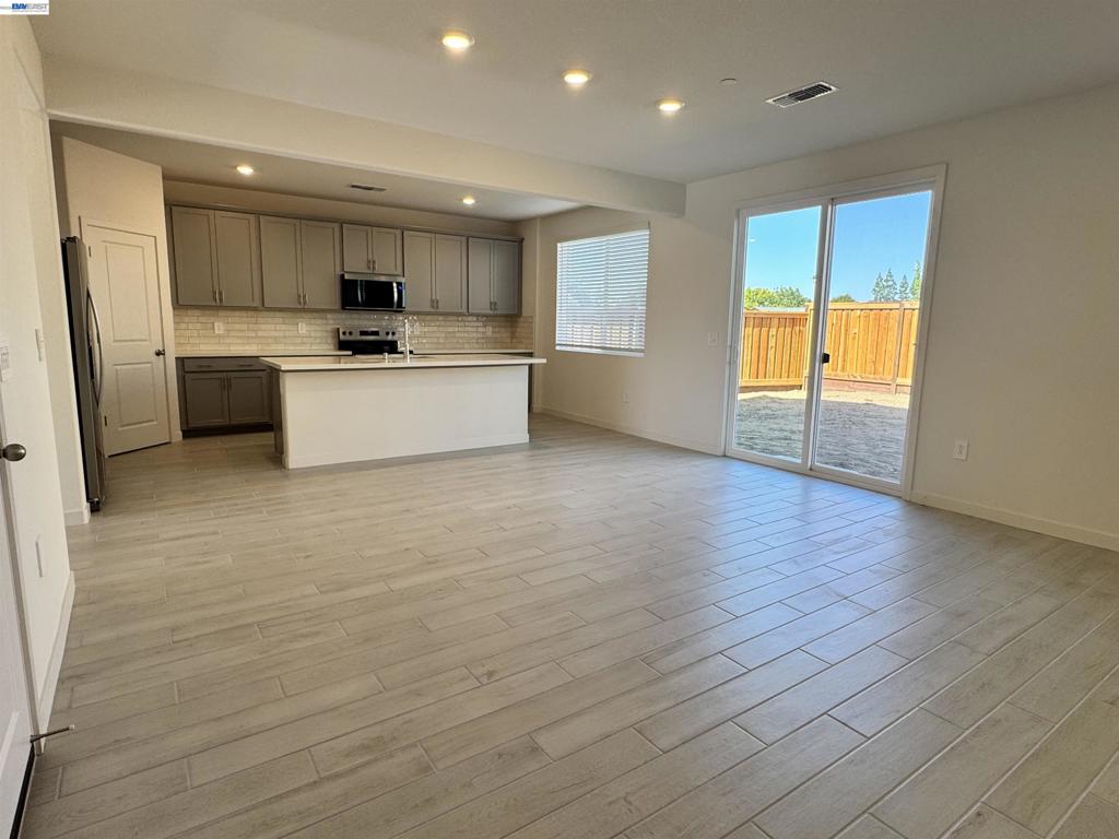 299 Viceroy Way, Brentwood (CC), CA 94531