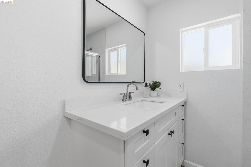707 S Conejo Ave, Modesto, CA 95354