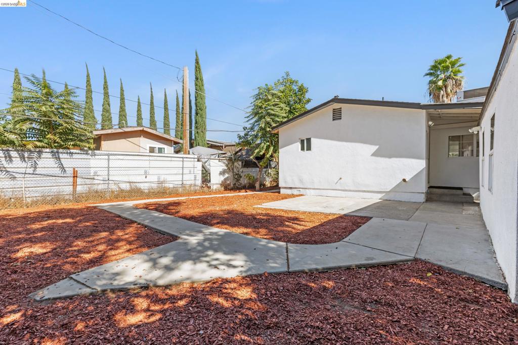 707 S Conejo Ave, Modesto, CA 95354