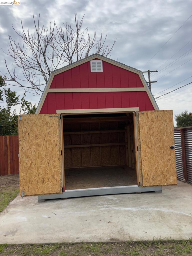 707 S Conejo Ave, Modesto, CA 95354