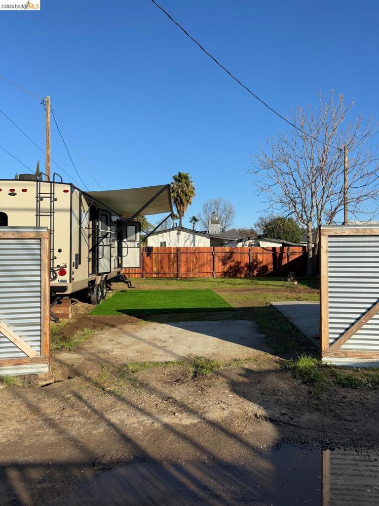 707 S Conejo Ave, Modesto, CA 95354
