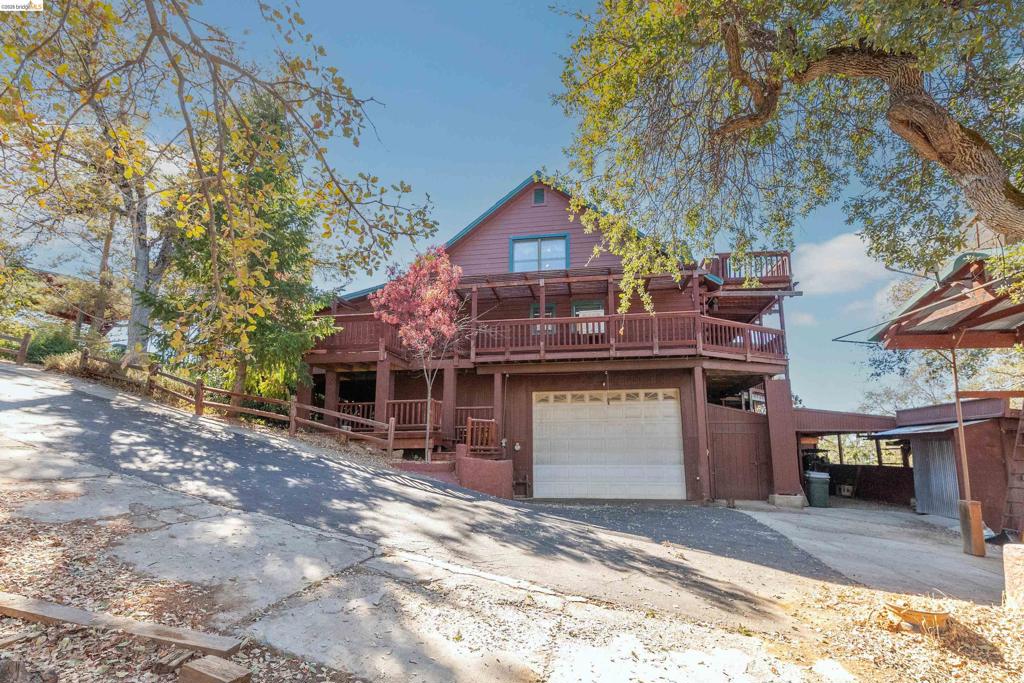 15800 Ridgefield Ct., Sonora, CA 95370