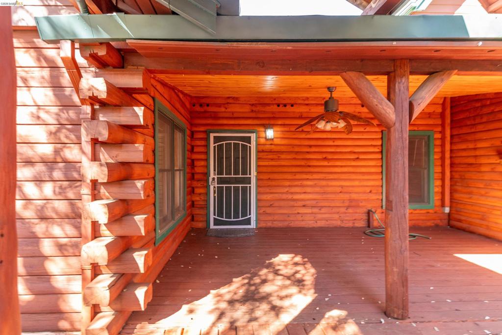 15800 Ridgefield Ct., Sonora, CA 95370