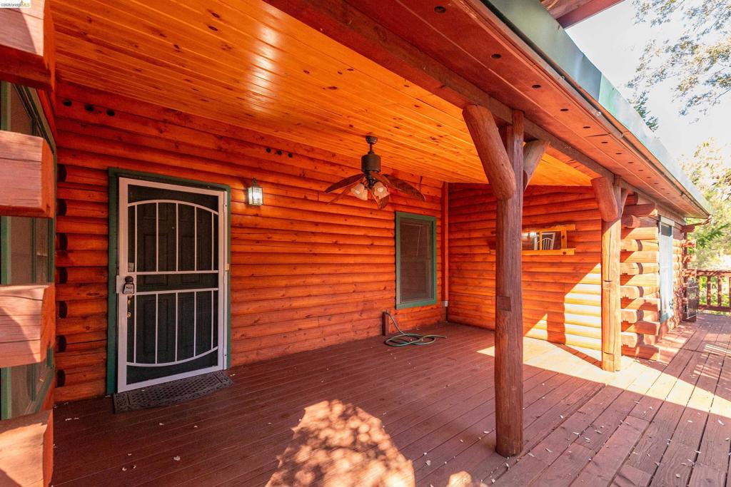 15800 Ridgefield Ct., Sonora, CA 95370