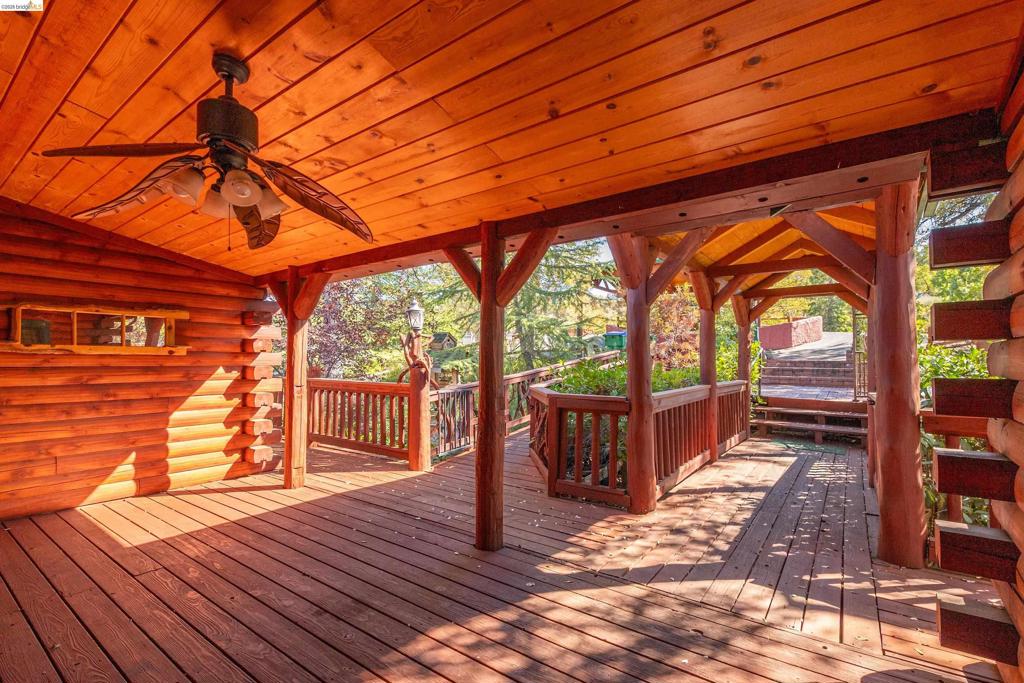 15800 Ridgefield Ct., Sonora, CA 95370