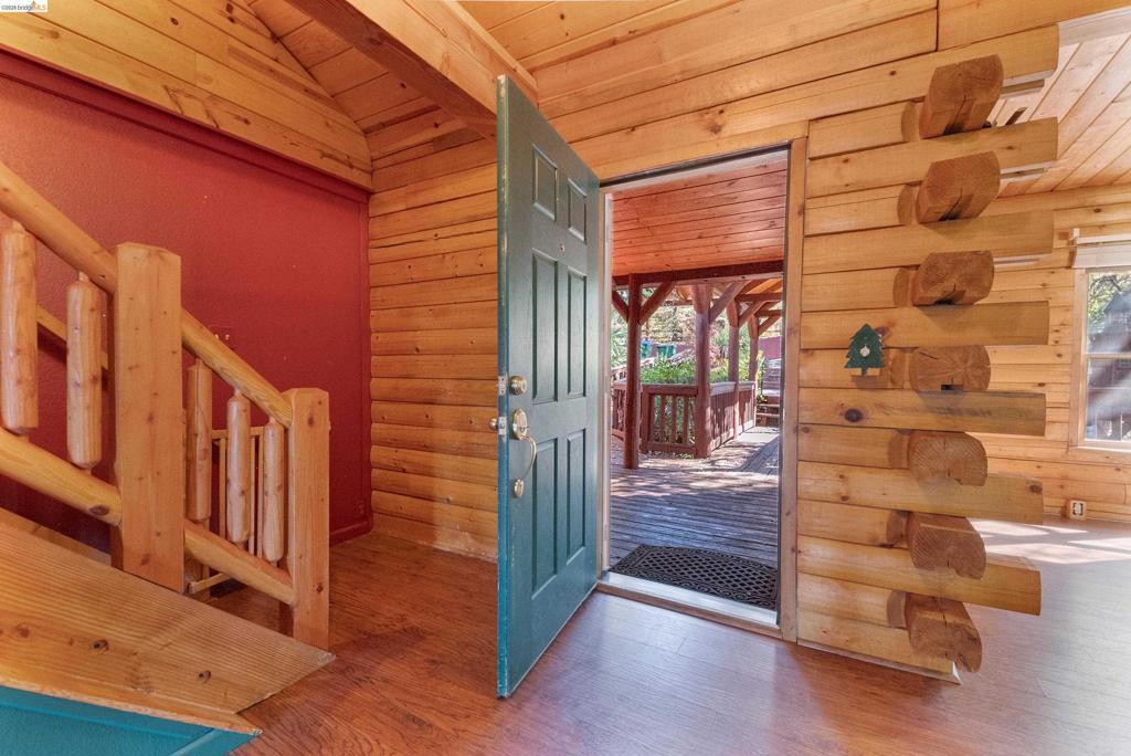15800 Ridgefield Ct., Sonora, CA 95370