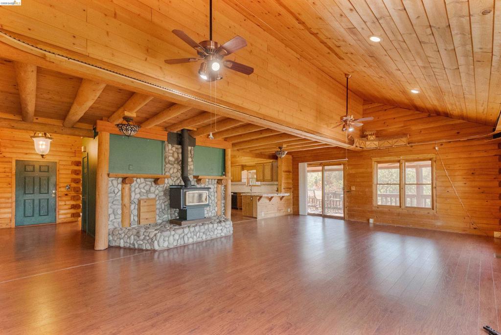 15800 Ridgefield Ct., Sonora, CA 95370