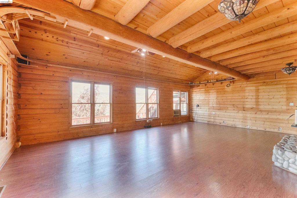 15800 Ridgefield Ct., Sonora, CA 95370