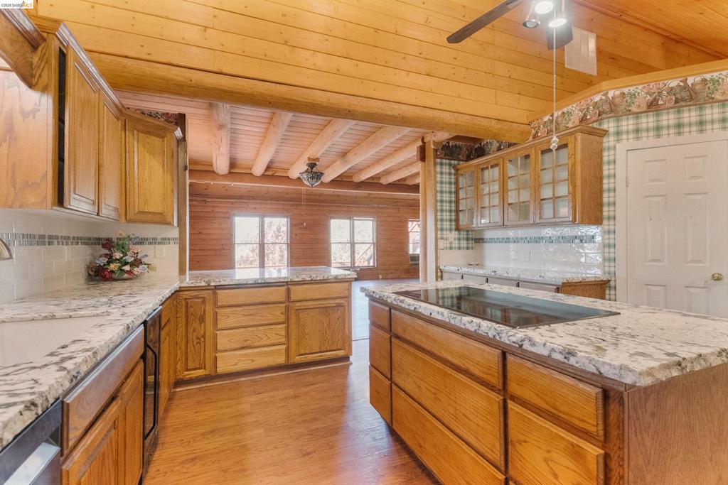 15800 Ridgefield Ct., Sonora, CA 95370