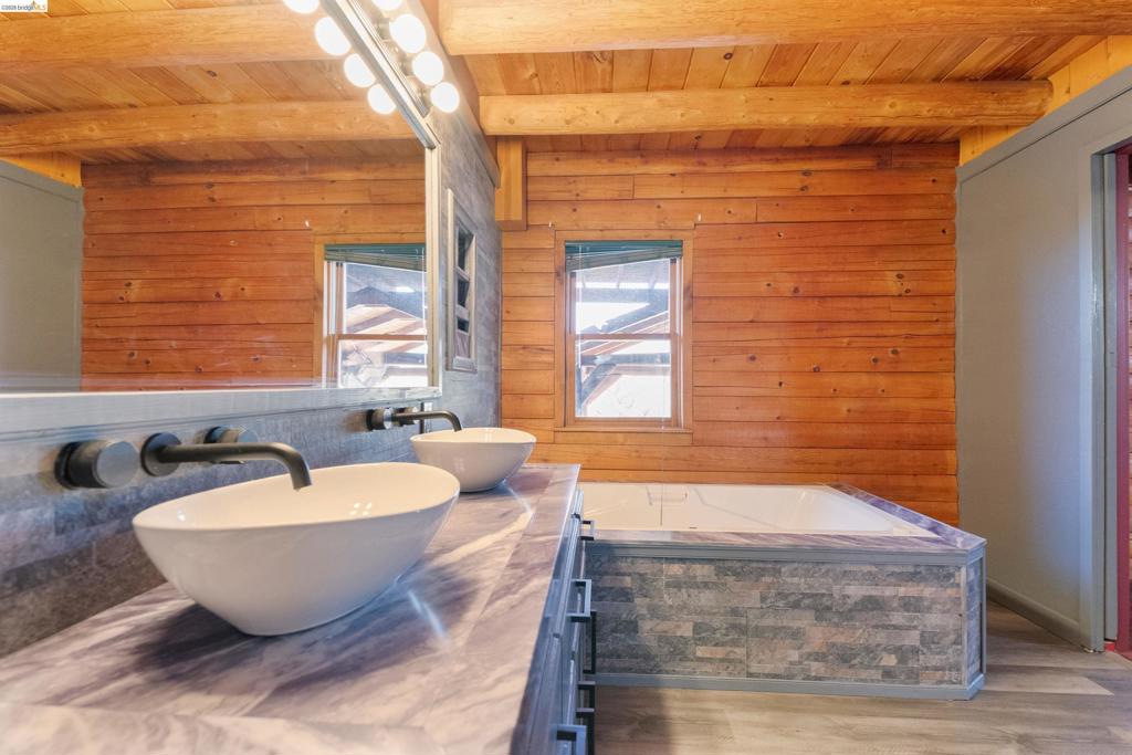 15800 Ridgefield Ct., Sonora, CA 95370