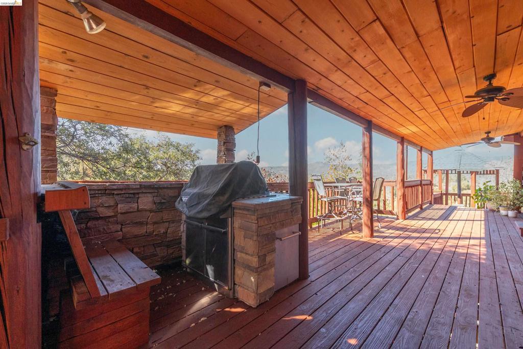 15800 Ridgefield Ct., Sonora, CA 95370