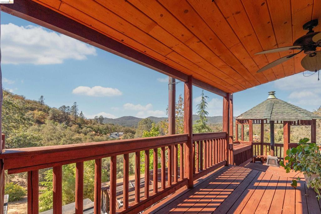 15800 Ridgefield Ct., Sonora, CA 95370