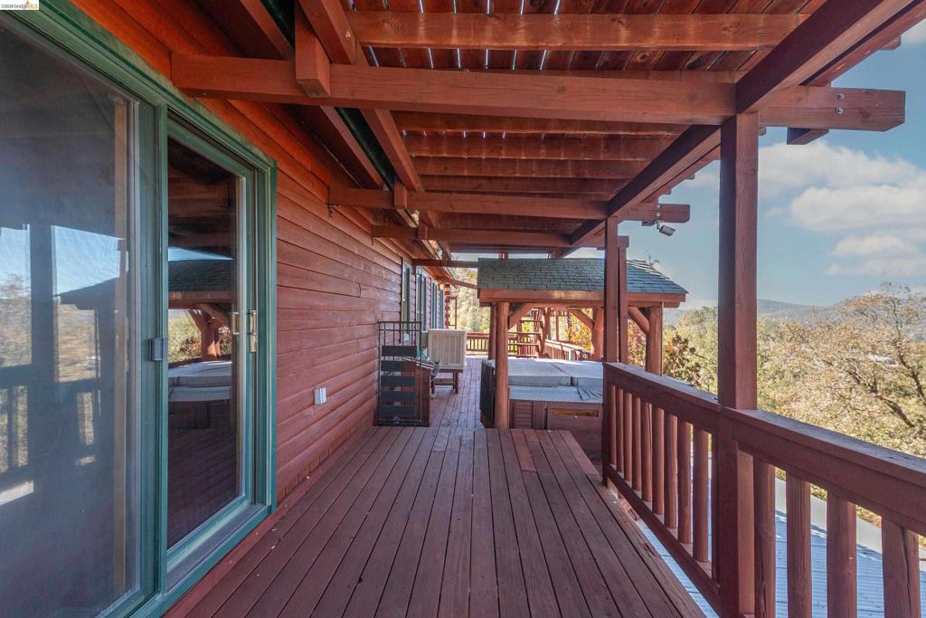 15800 Ridgefield Ct., Sonora, CA 95370