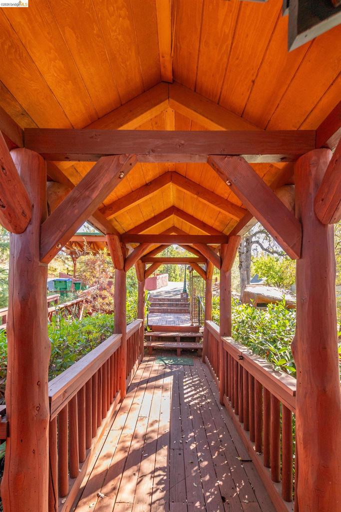 15800 Ridgefield Ct., Sonora, CA 95370
