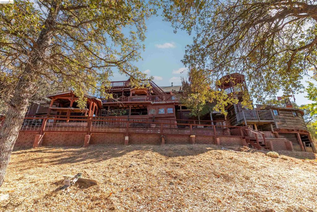 15800 Ridgefield Ct., Sonora, CA 95370