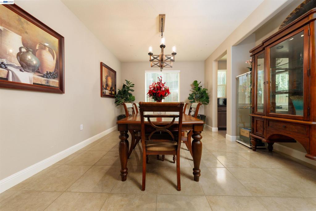 110 Catchings Ct, Brentwood (CC), CA 94513