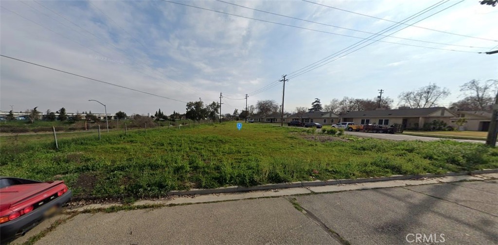 337 S Plumas St, Fresno, CA 93706