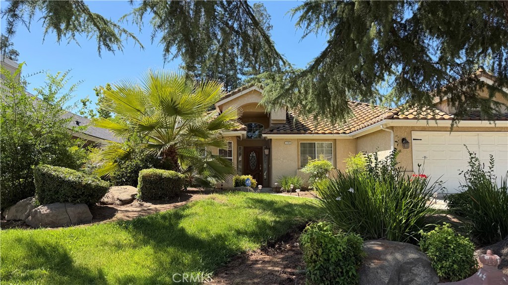 1145 E Woodhaven Ln, Fresno, CA 93720