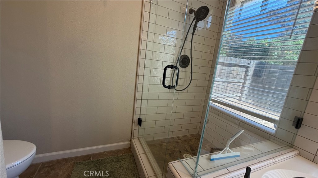 1145 E Woodhaven Ln, Fresno, CA 93720