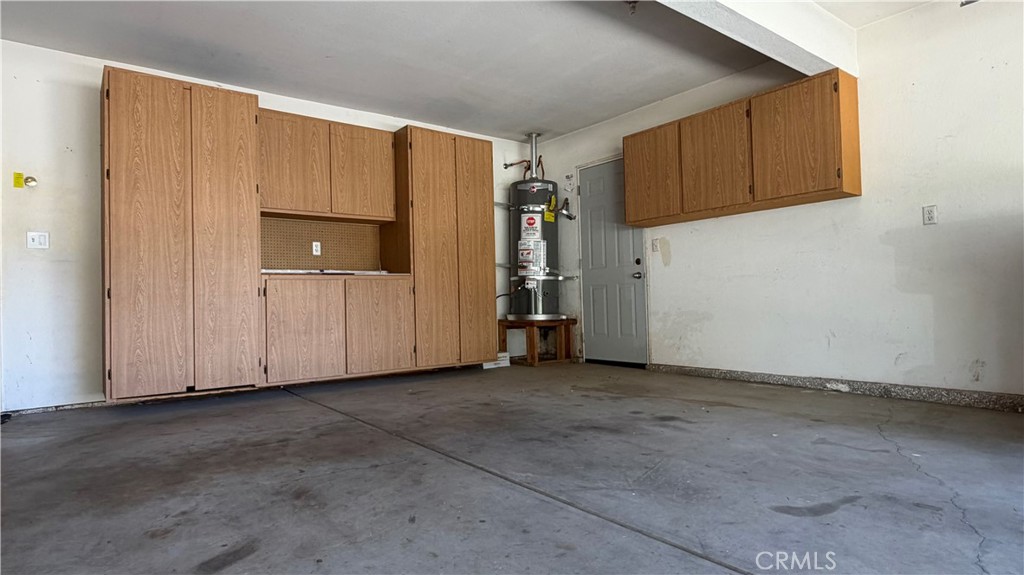 1145 E Woodhaven Ln, Fresno, CA 93720
