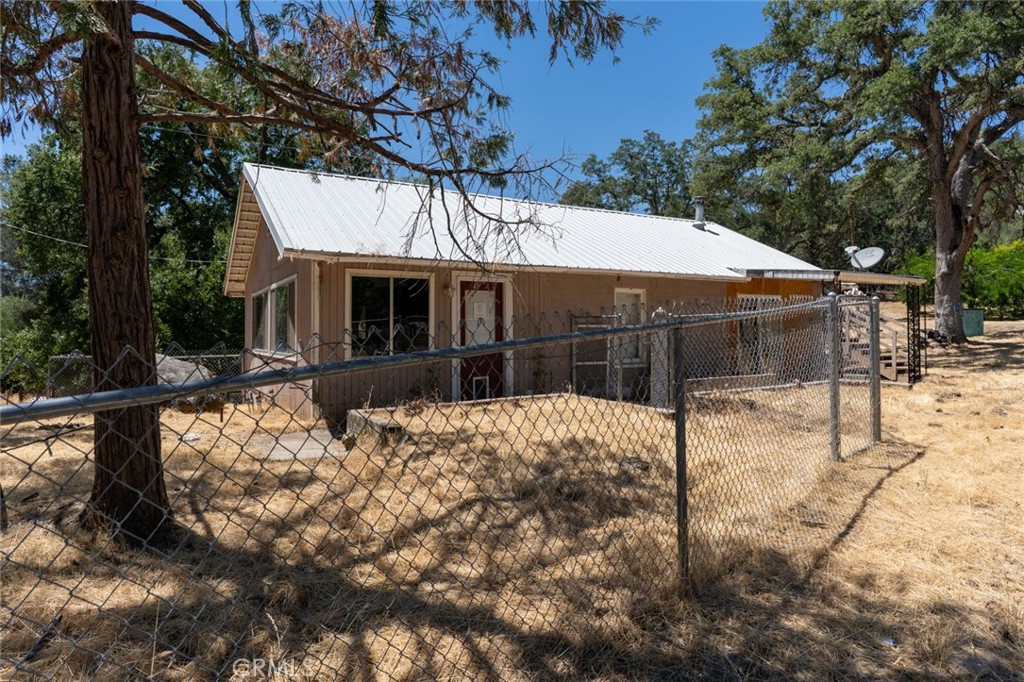 4162 Sullivan Rd, Mariposa, CA 95338